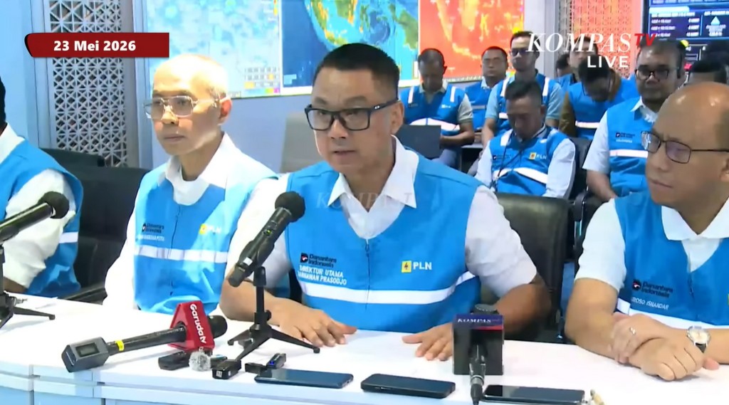 Dirut PLN Darmawan Prasodjo saat konferensi pers blackout Sumatera 23 Mei 2026 Jakarta